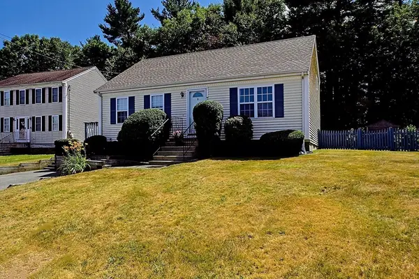 7 Tynan Ave, Taunton, MA 02718