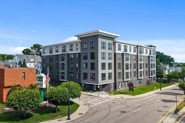 66 Mcgrath Highway #403, Quincy, MA 02169