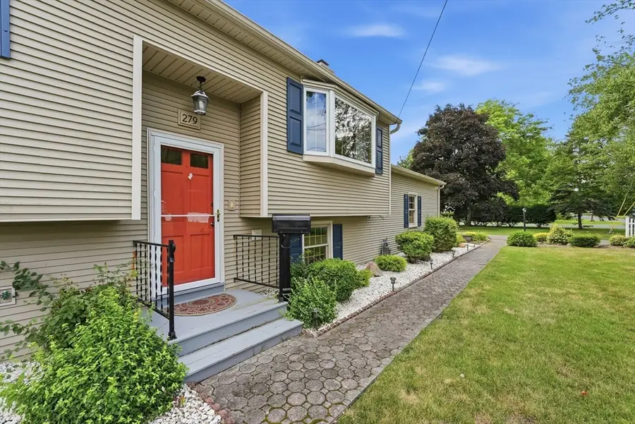 279 Adams St, Agawam, MA 01001 - #3