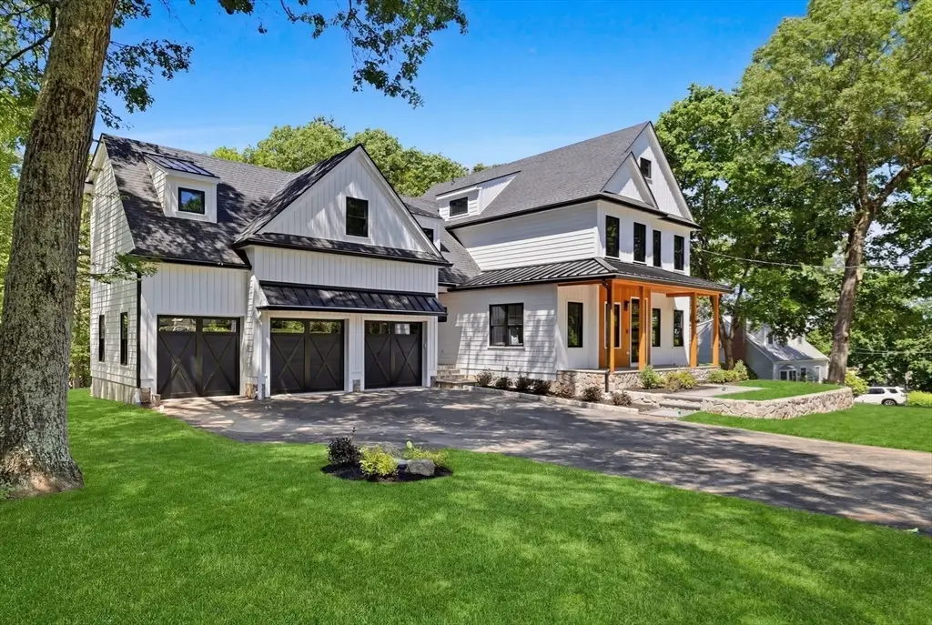 4 Foster Rd, Burlington, MA 01803 - #1