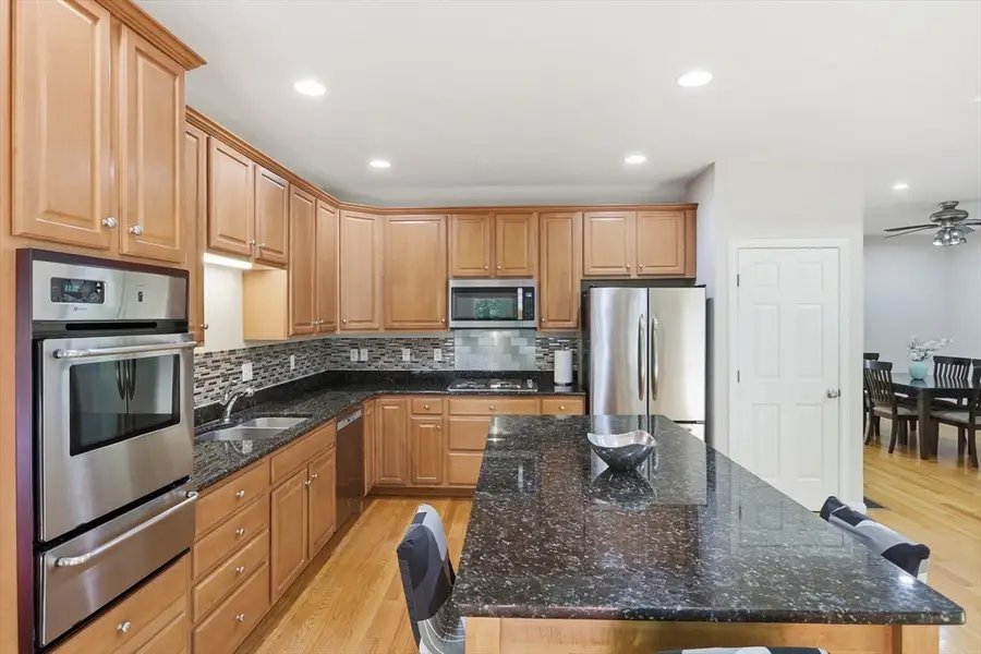 12 Minuteman Lane #6, Westford, MA 01886 - #3