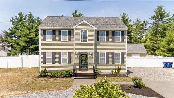 264 Charge Pond Rd, Wareham, MA 02571