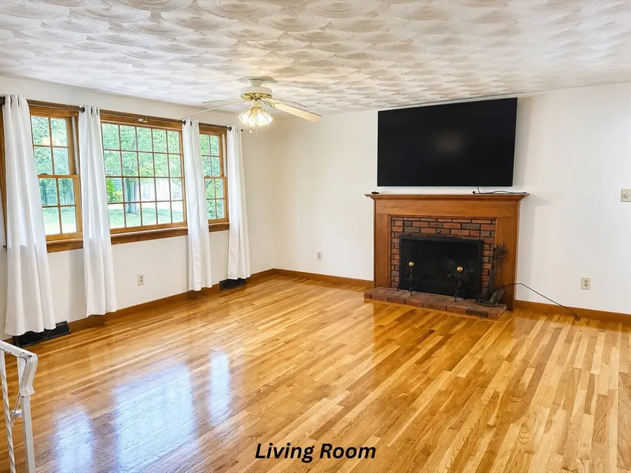 91 Loganberry Dr, Abington, MA 02351 - #2