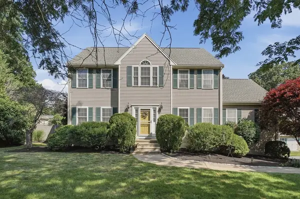 7 Zachary Lane, Franklin, MA 02038