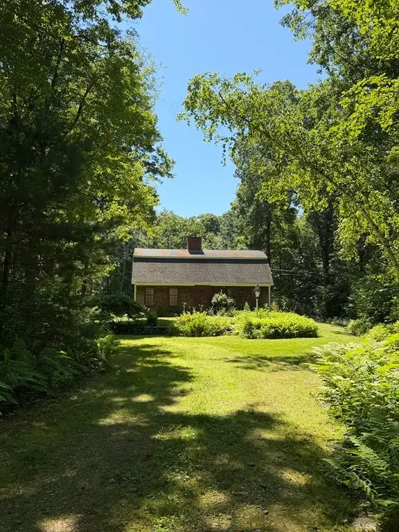16 Flint Rd, Oakham, MA 01068