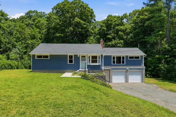983 Rindge Rd, Fitchburg, MA 01420