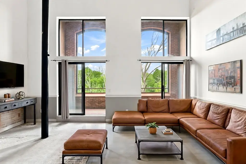 96 Old Colony Ave #302, East Taunton, MA 02718 - #1