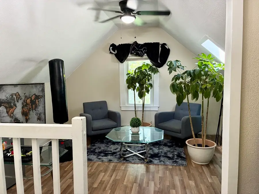 73 Prentice St, Springfield, MA 01104 - #3