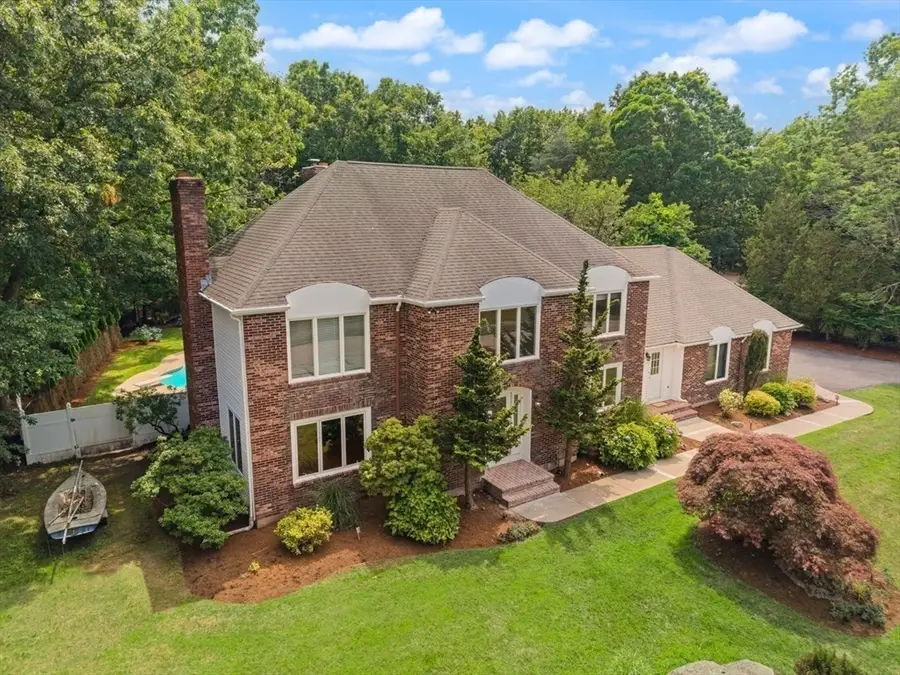 48 Castle Dr, Sharon, MA 02067 - #2