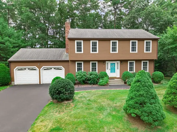 7 Hazeltine Rd, Upton, MA 01568