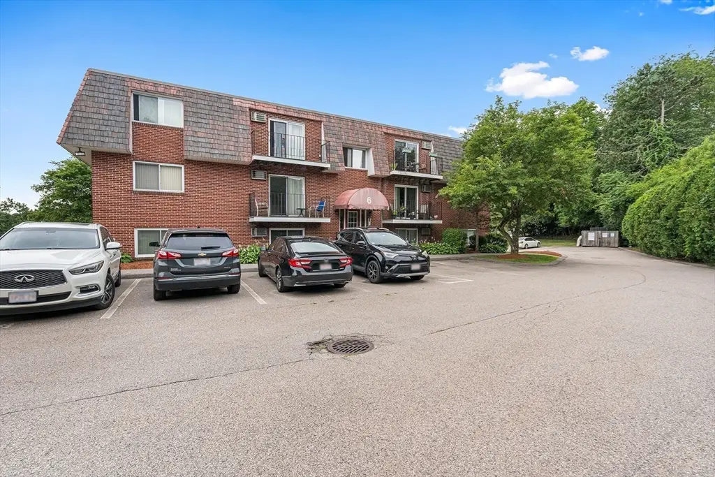 6 Apricot St #10, Worcester, MA 01603 - #1
