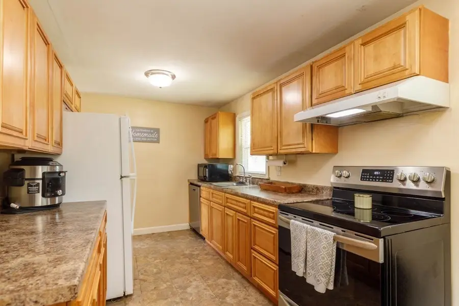 57 Fifth Street, Gardner, MA 01440 - #3
