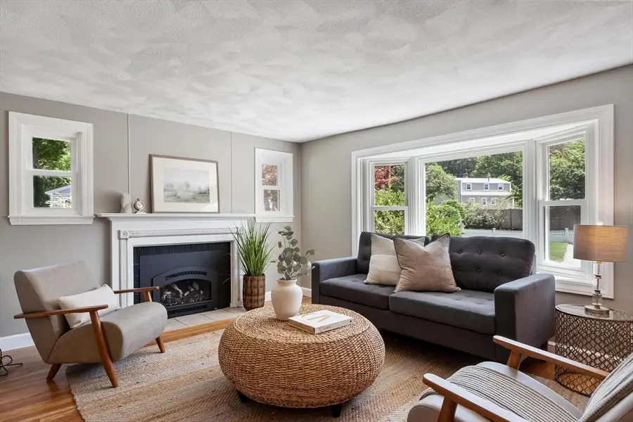 7 Curve Street, Bedford, MA 01730 - #2