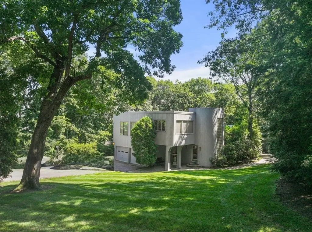 108 Codman Rd, Brookline, MA 02445 - #1