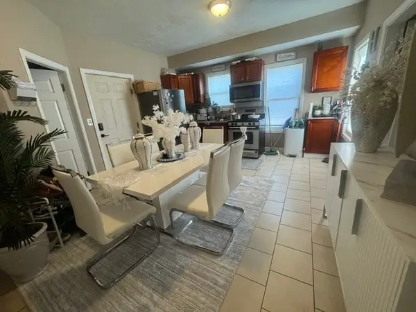 18 Taylor Ave, Brockton, MA 02302