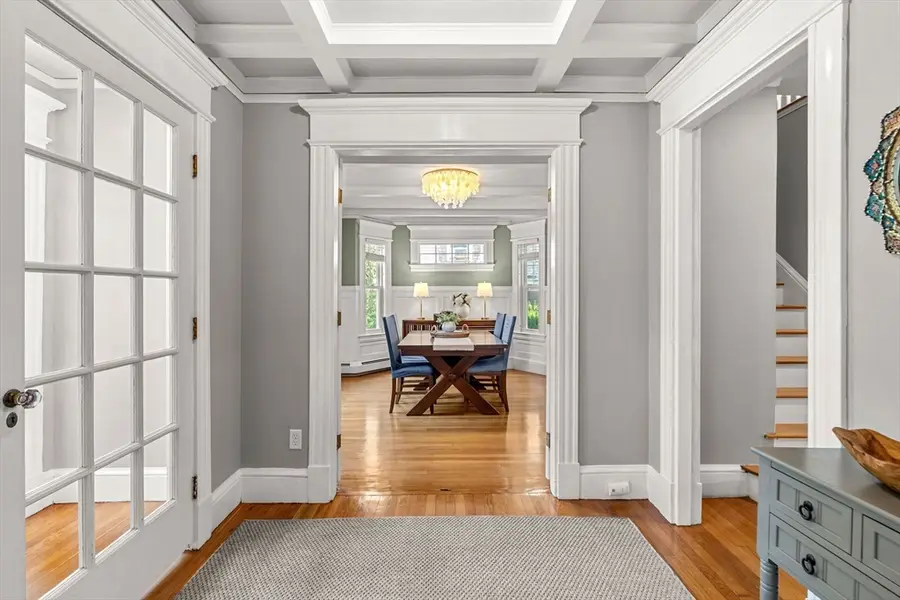 62 Parkview Ave, Lowell, MA 01852 - #3