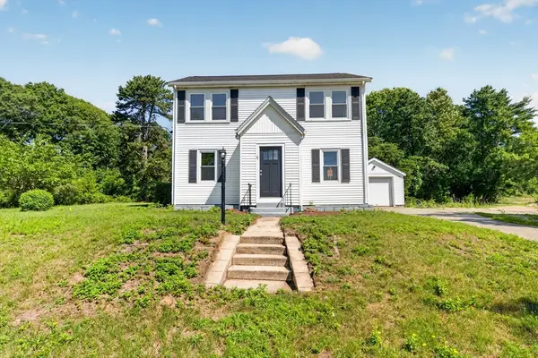 71 Great Neck Rd, Wareham, MA 02571