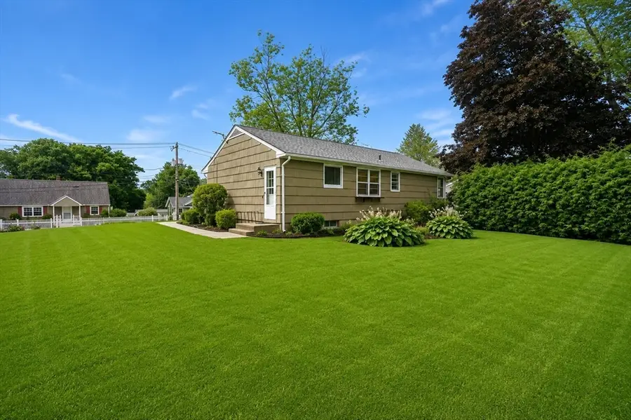 185 Gardens Dr, Springfield, MA 01119 - #2