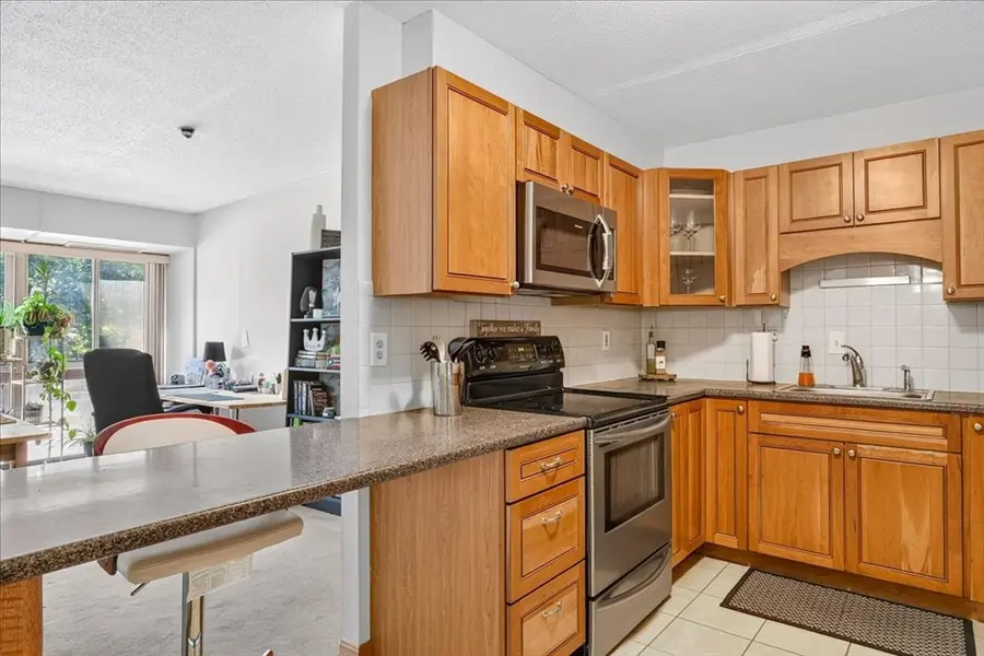 55 Tall Oaks Dr #402, Weymouth, MA 02190 - #3