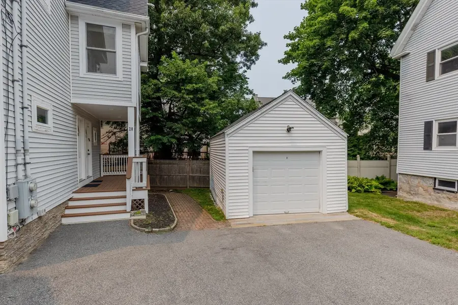 28 Beecher Pl #B, Newton, MA 02459 - #2