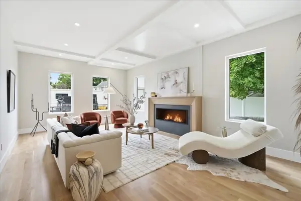 262 River St, Newton, MA 02465