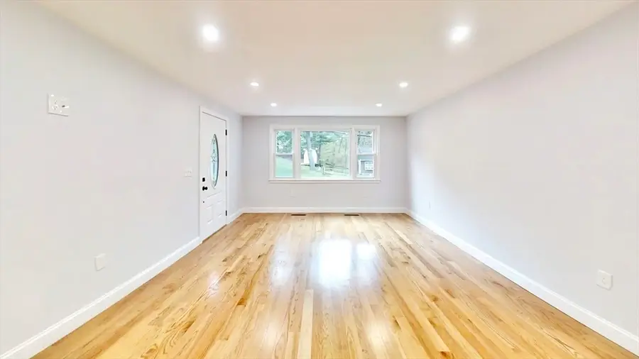8 Reardon Rd, Hudson, MA 01749 - #3