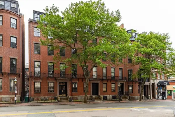17 Bowdoin St #3C, Boston, MA 02114