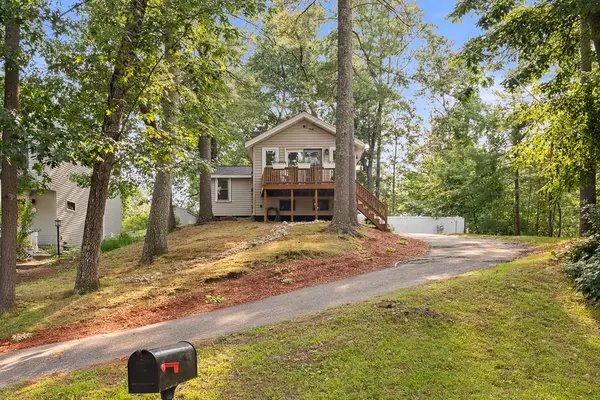36 Elm Rd., Westford, MA 01886