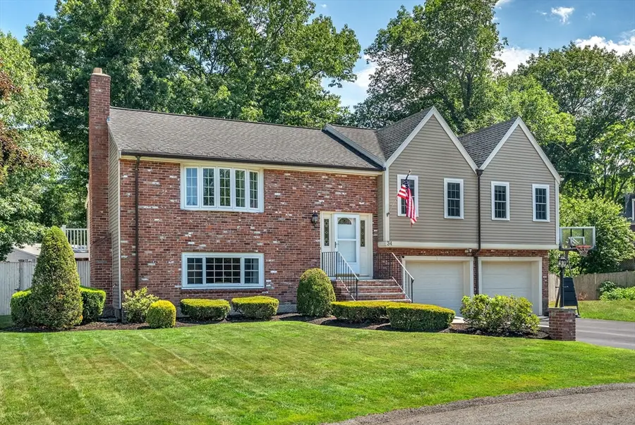 34 Judith Cir, Dedham, MA 02026 - #3