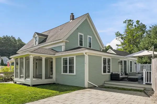 35 Elm Park, Groveland, MA 01834