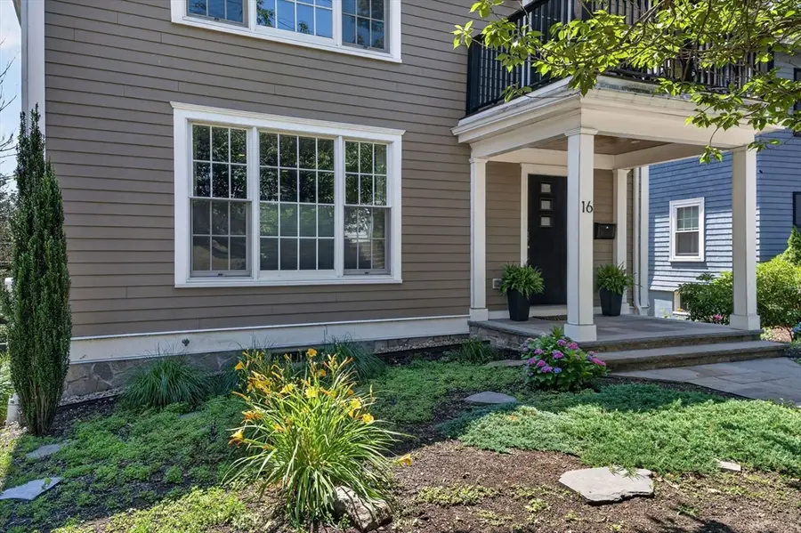 16 York Ter, Brookline, MA 02446 - #2