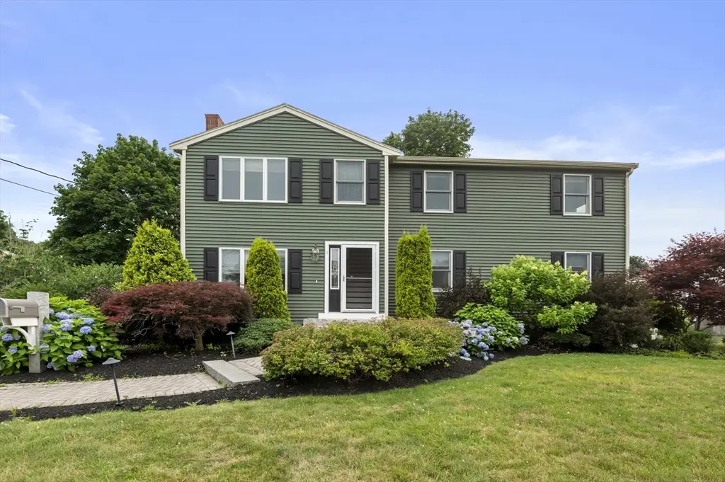 4 Raymond Cir, Peabody, MA 01960 - #1