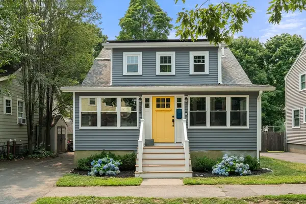 22 Bradford Rd, Milton, MA 02186