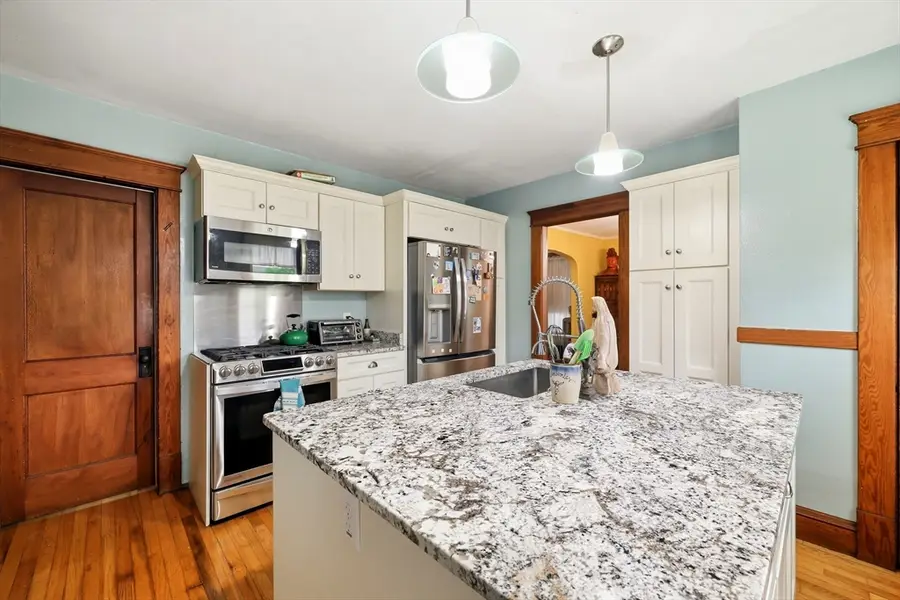 39 Claremont Ave, Holyoke, MA 01040 - #3