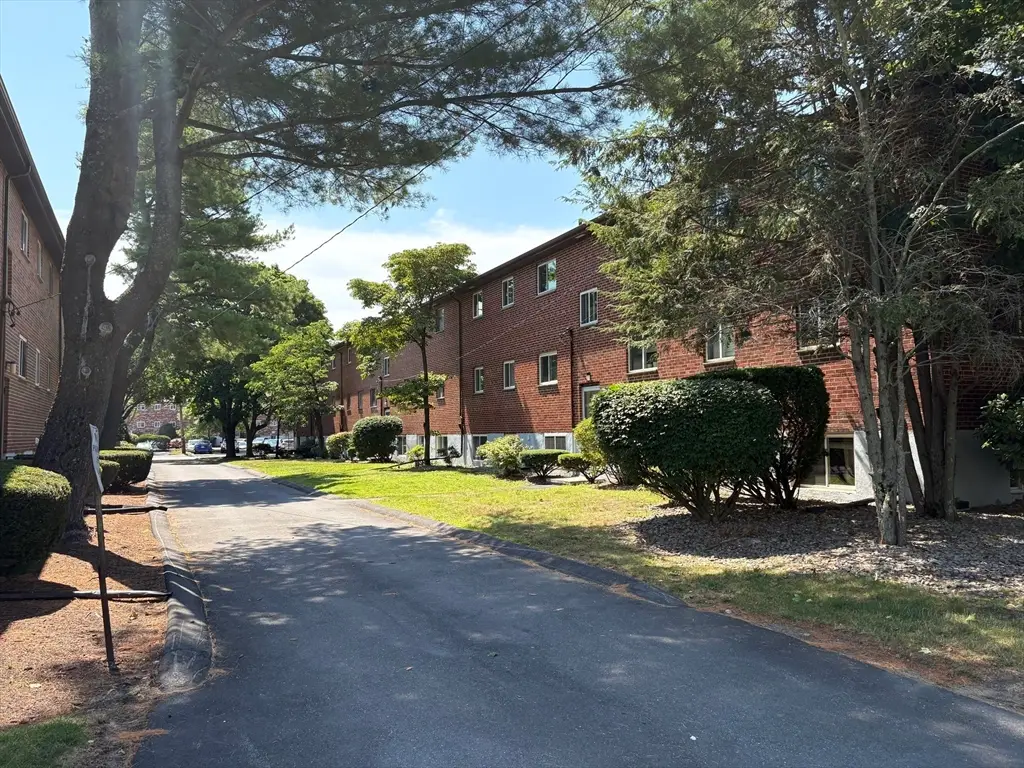 50 Bryon Road #4, Chestnut Hill, MA 02467 - #1