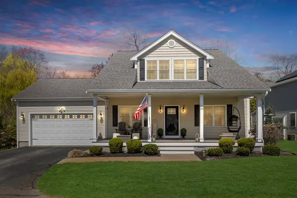 10 Charles View Ln #10, Medway, MA 02053