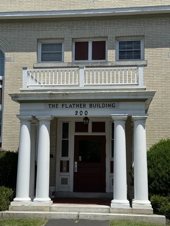 200 Rogers St #7, Lowell, MA 01852 - #2