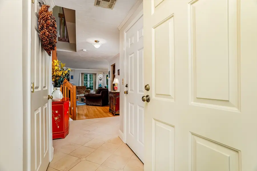 923 Ridgefield Cir #923C, Clinton, MA 01510 - #2