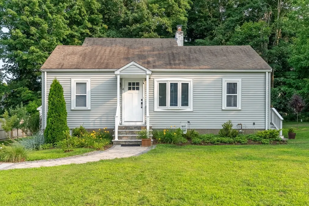 4 Glenwood Ave, Foxboro, MA 02035 - #1