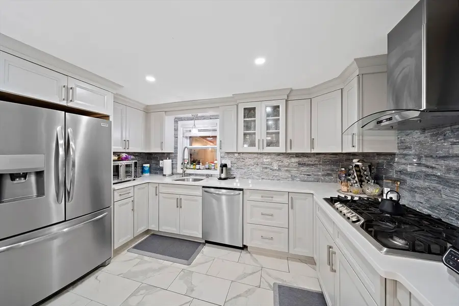 105 Cross St, Randolph, MA 02368 - #3