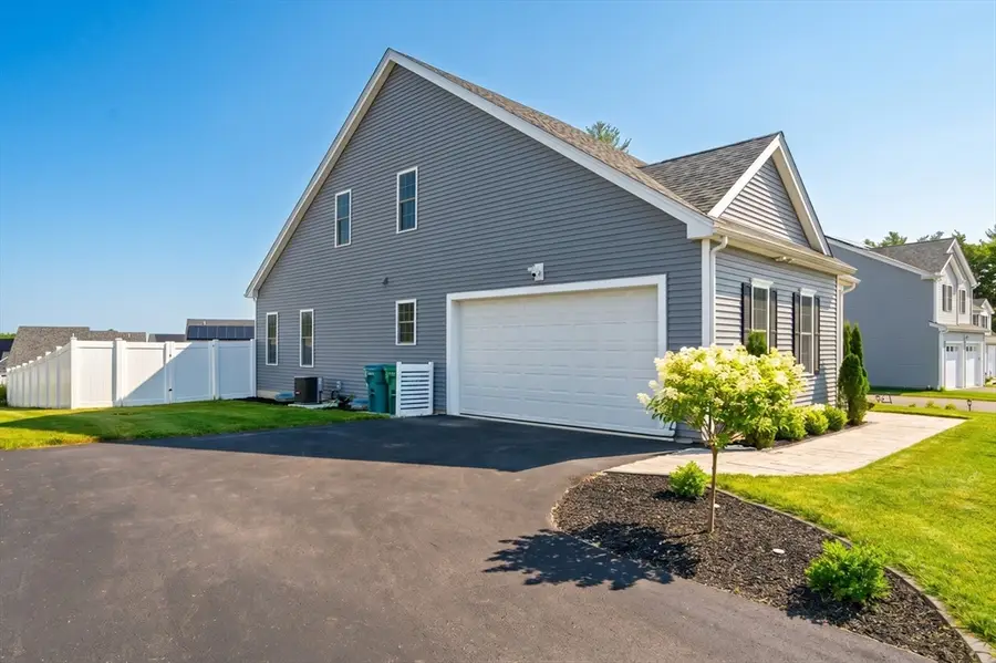 208 Crownshield Ave #208, Uxbridge, MA 01569 - #3