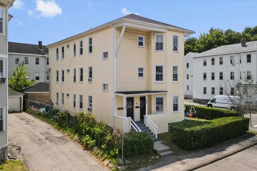 122 Dorchester St, Worcester, MA 01604 - #3