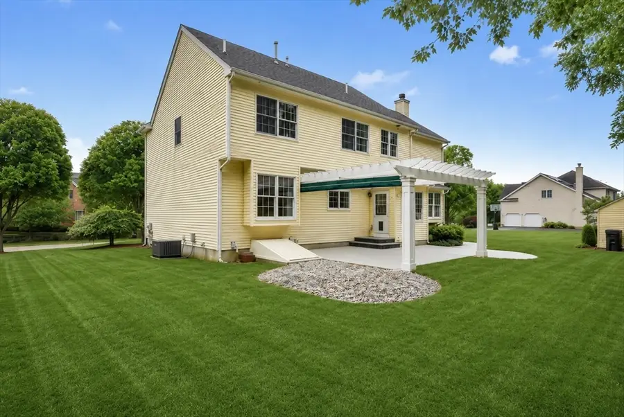 7 Whitehall Way, Bellingham, MA 02019 - #2