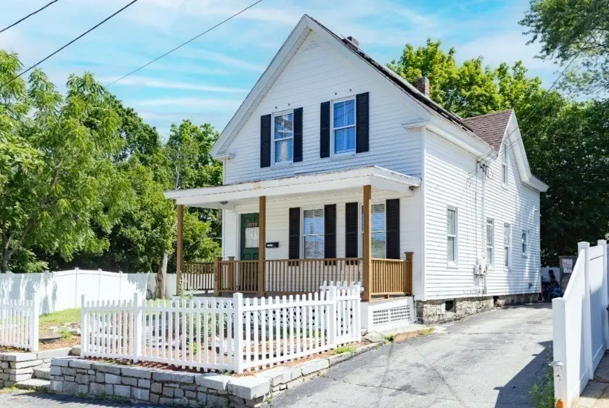 12 Quigley Avenue, North Chelmsford, MA 01863 - #3