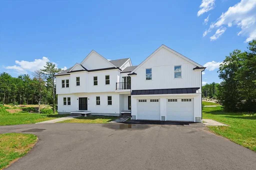 2 Vine St, Wrentham, MA 02093 - #1