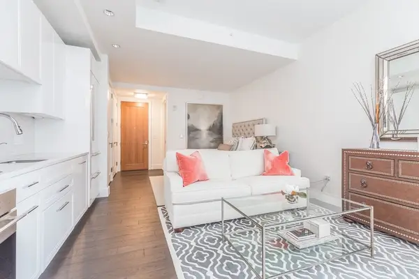 22 Liberty Dr #2L, Boston, MA 02210
