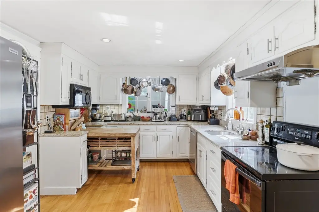 112 Sherwood Rd, Medford, MA 02155 - #1
