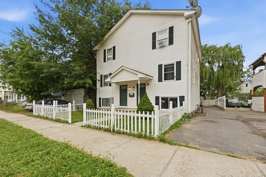 22-24 Sorrento St, Springfield, MA 01108 - #3