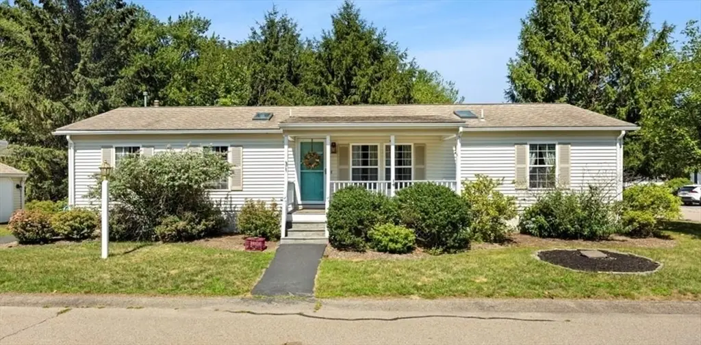 31 Fieldwood Dr, Bridgewater, MA 02324 - #1