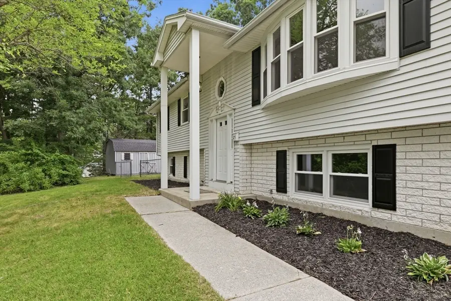 25 Norma St, Palmer, MA 01069 - #3